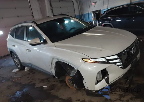 2022 Hyundai Tucson Sel z USA, uszkodzony, nr VIN 5NMJBCAE8NH028050